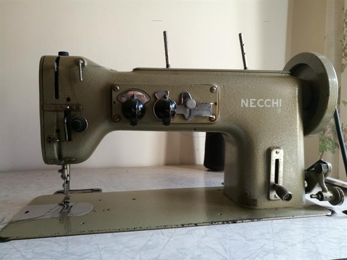 Купить шв машинку. Швейная машина Necchi q132a. Necchi 7575at. Швейная машина Necchi 7580. Necchi 300.